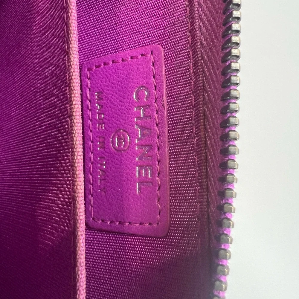 Chanel Fuchsia Zippy Wallet - Picture 6 of 10